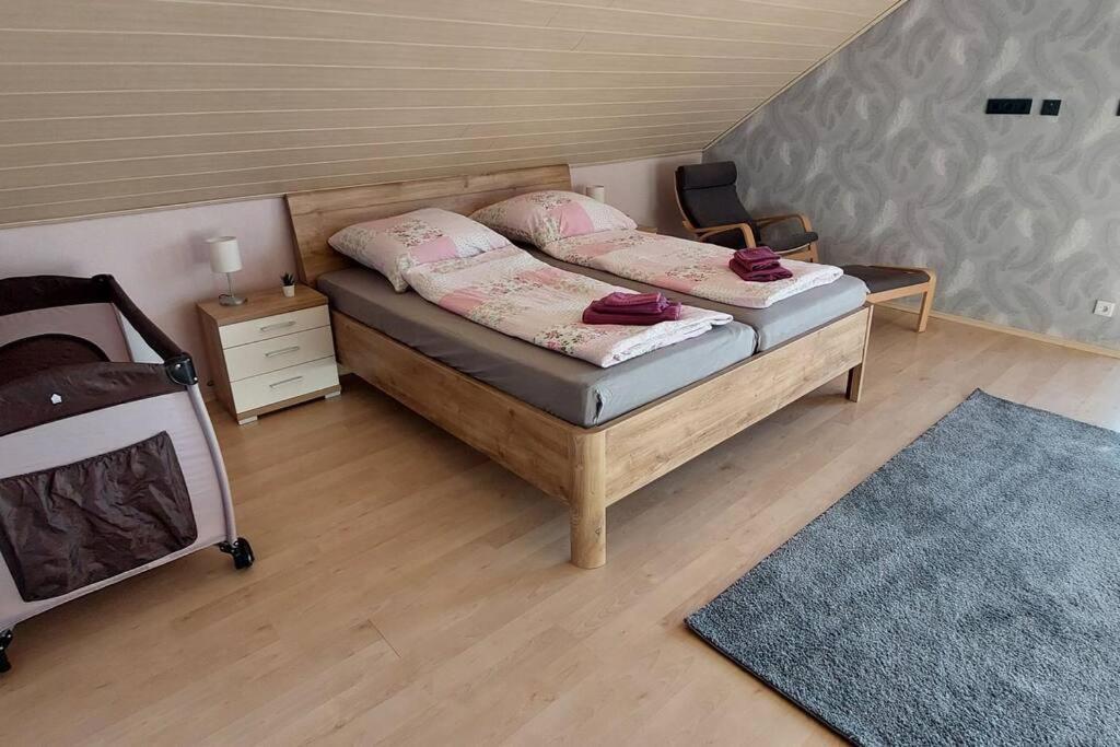 Grosse Tolle 4 Zimmer Ferienwohnung Im Herzen Des Odenwaldes Mörlenbach Zewnętrze zdjęcie