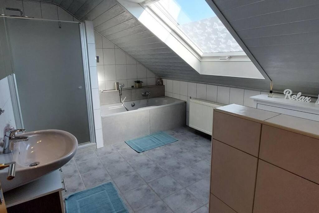 Grosse Tolle 4 Zimmer Ferienwohnung Im Herzen Des Odenwaldes Mörlenbach Zewnętrze zdjęcie